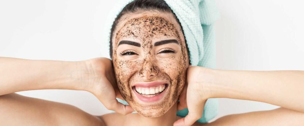maschera viso al caffè