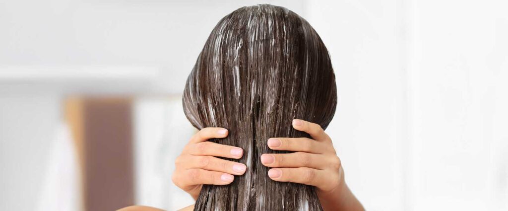 benefici caffè sui capelli